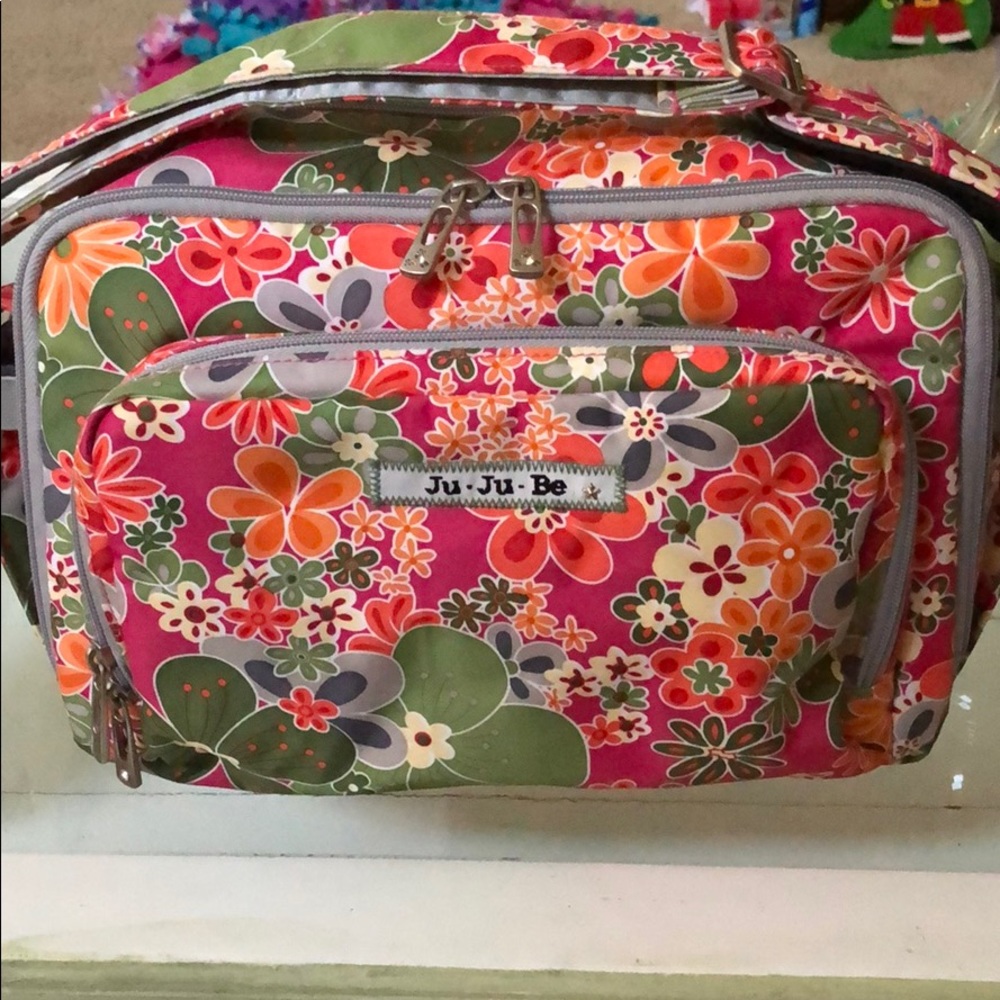 Ju-Ju-Be diaper bag, cute, floral, clean, nice compact size.